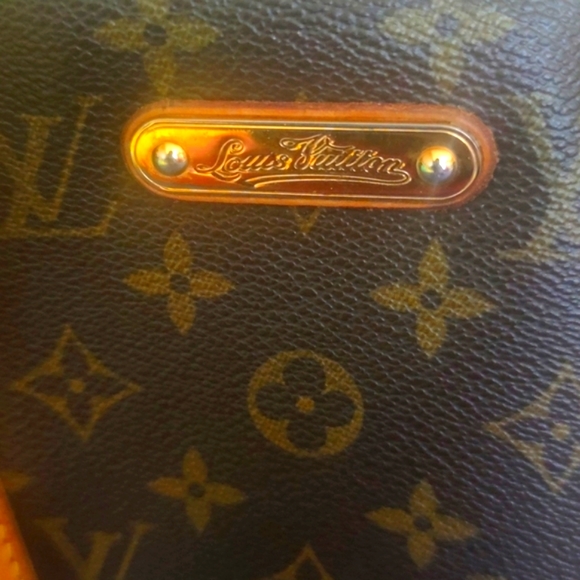 Authentic Louis Vitton Handbag - Picture 2 of 13